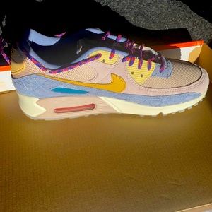 Nike sneakers for women size 7.5